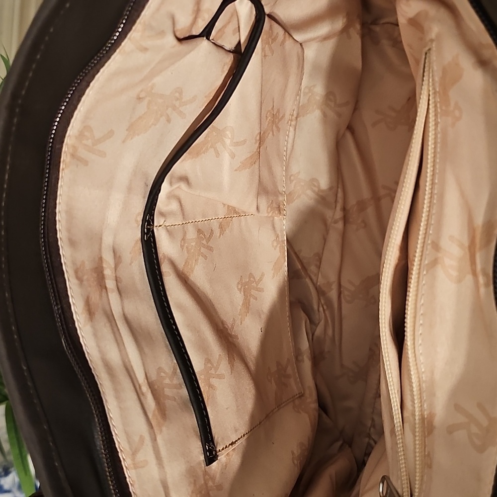 Nwt ANGEL RANCH Chevron Patterned Multi-Pocket Tote( CONCEAL AND CARRY) - Picture 4 of 7